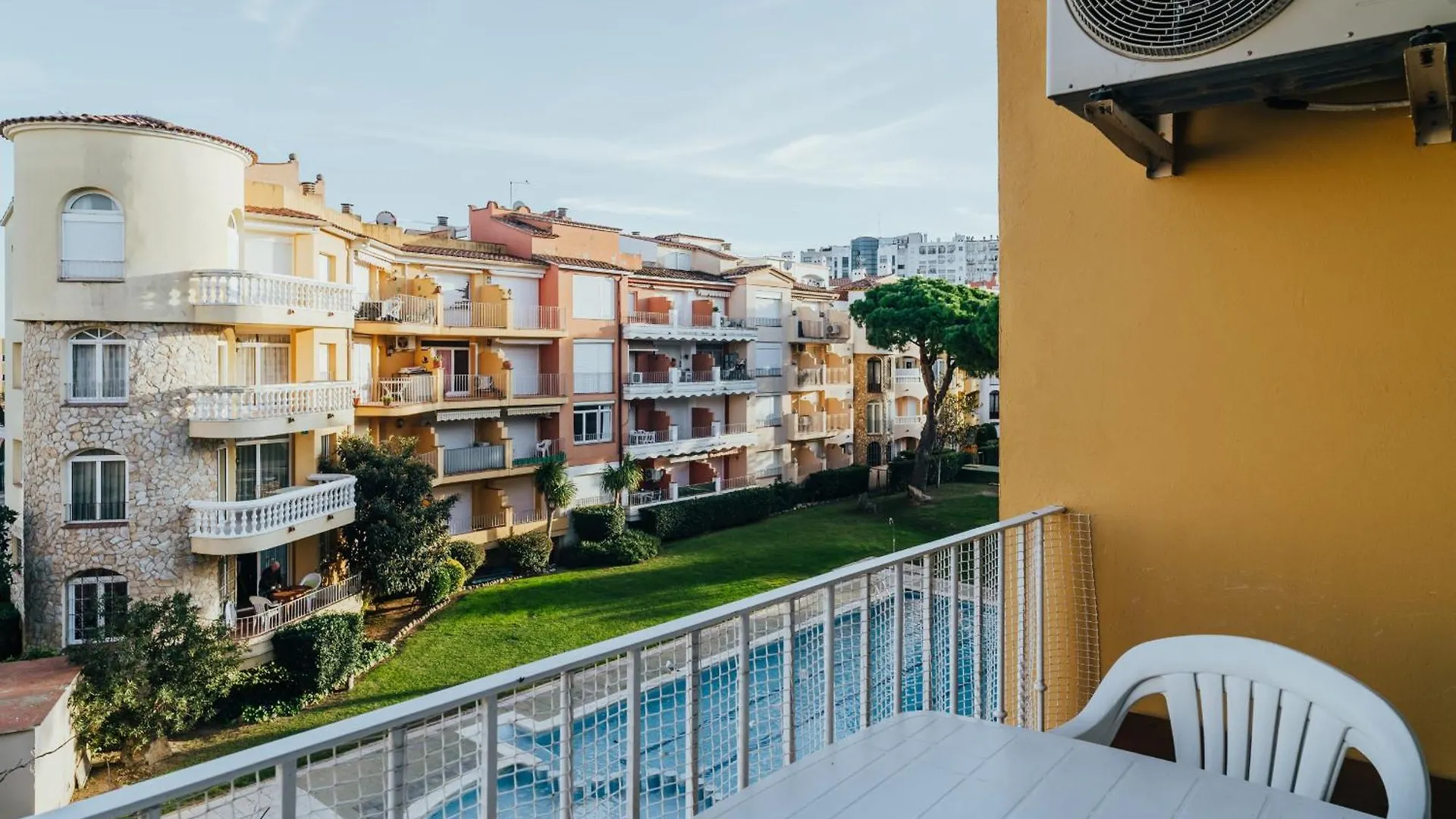 Contacten van Welcs Apartamento 198 Emp Con Terraza Junto Al Mar